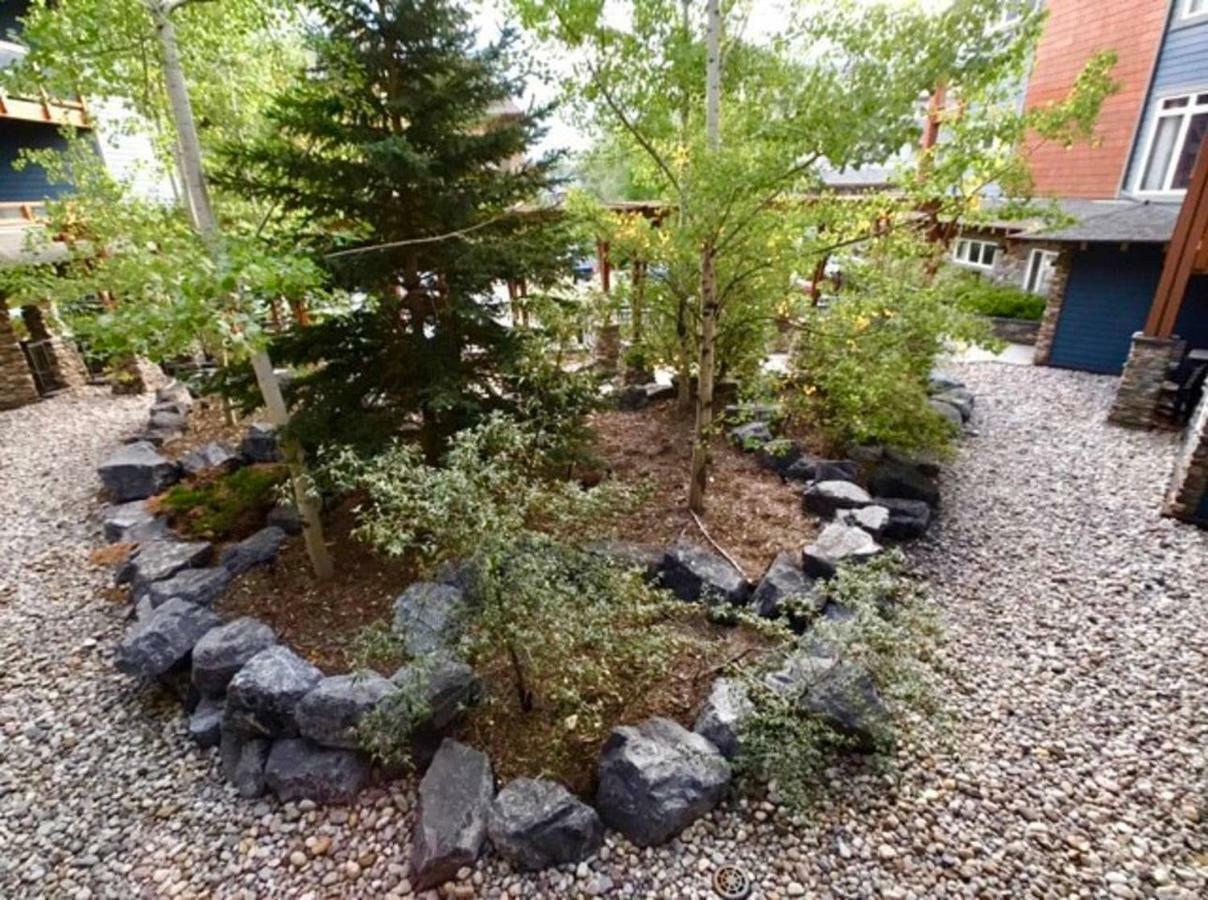 Luxurious & Spacious Mountain Retreat Canmore Dış mekan fotoğraf